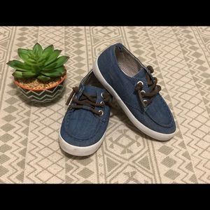 Boys shoes